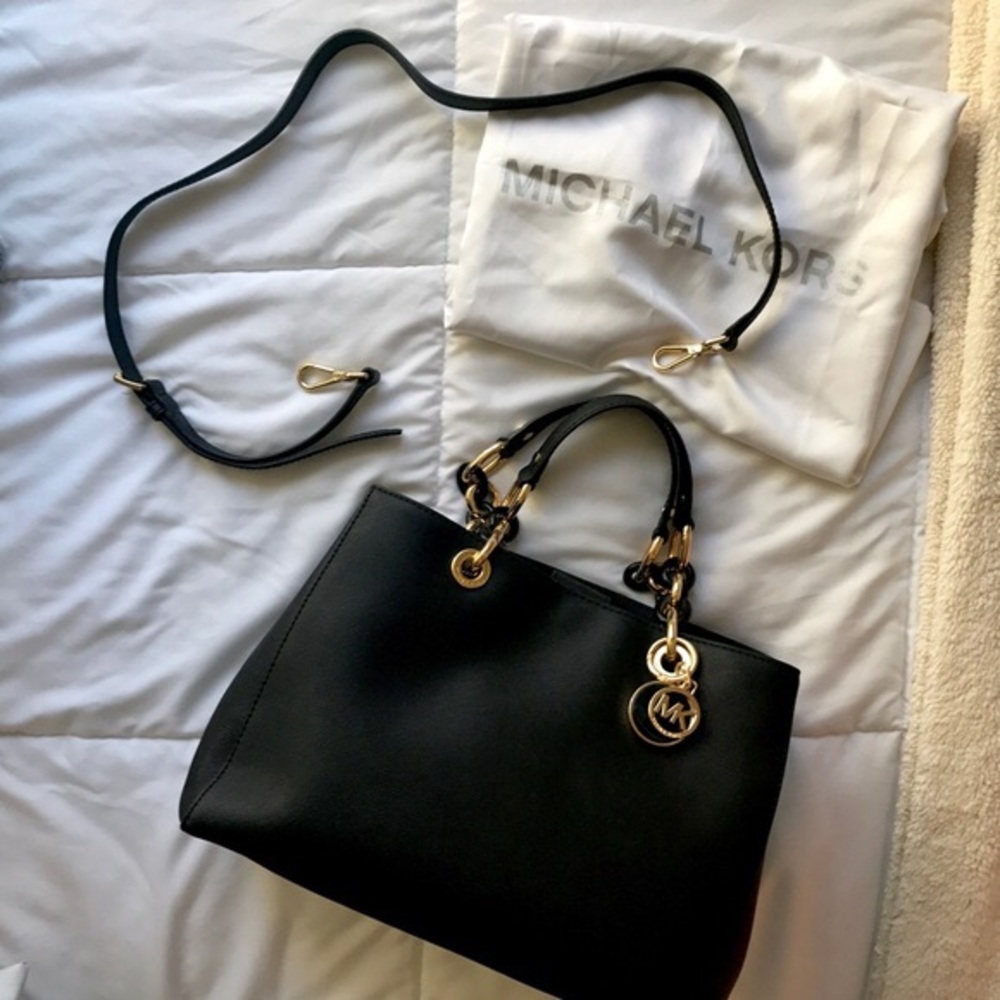 Mk purses - Picture 3 of 3